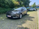 Ford Focus Lim. Titanium - Ford Focus Gebrauchtwagen in Karlsruhe