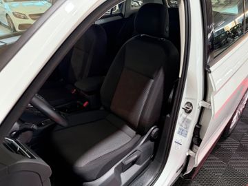 Volkswagen Tiguan - 11
