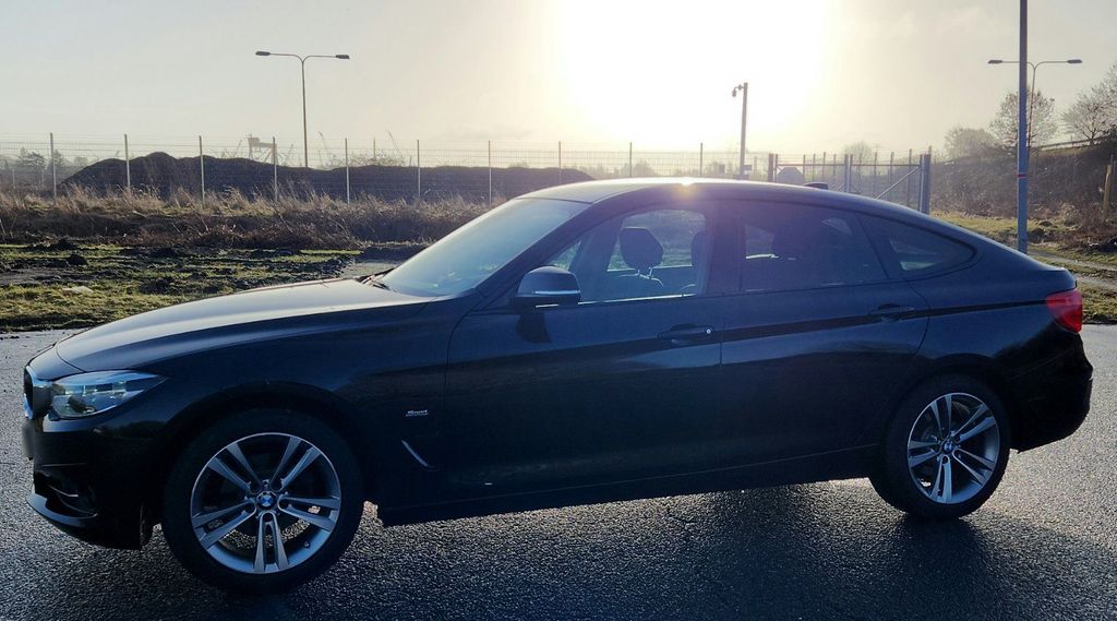 Image of BMW 320 Gran Turismo
