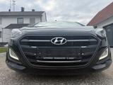 Hyundai i30 1.6 CRDI blue Automatik - Hyundai i30: Crdi