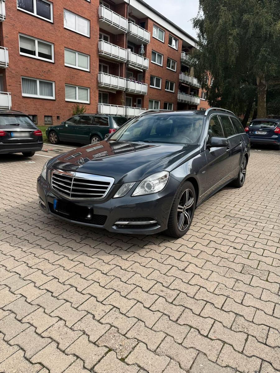 Mercedes-Benz E200, 2011