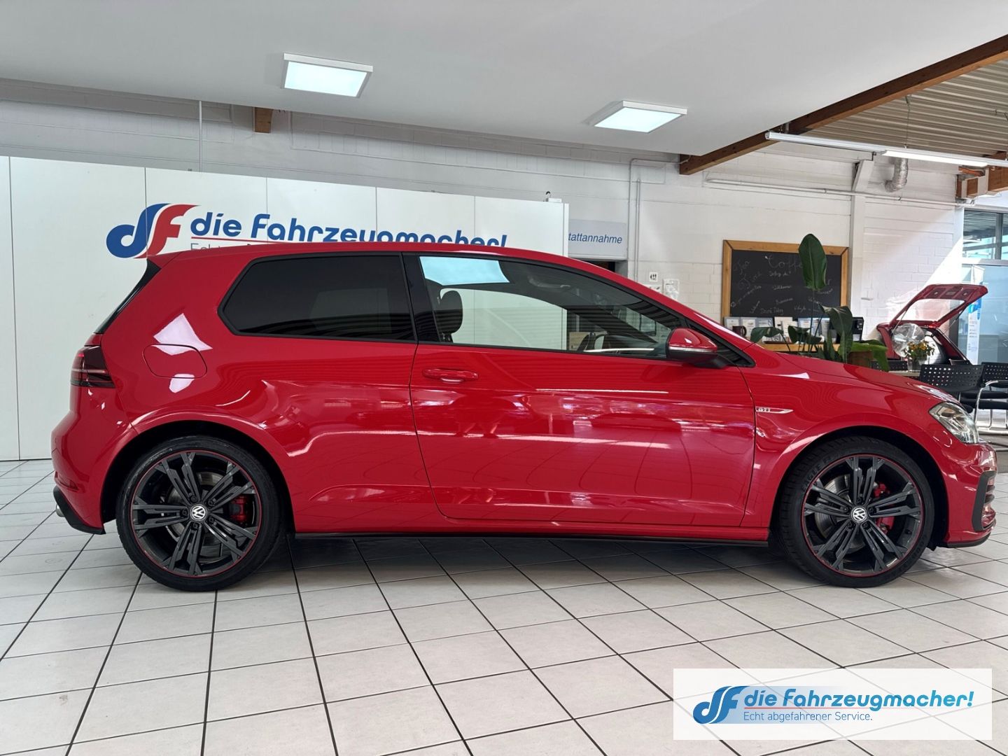 Fahrzeugabbildung Volkswagen Golf VII GTI BMT Start-Stopp Soundsystem Dynaudi