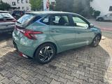 Hyundai i20 AUT. VOLL-LED APPLE SHZ LHZ ALU KAMERA - Hyundai i20: Grün