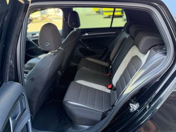 Volkswagen Golf - 7
