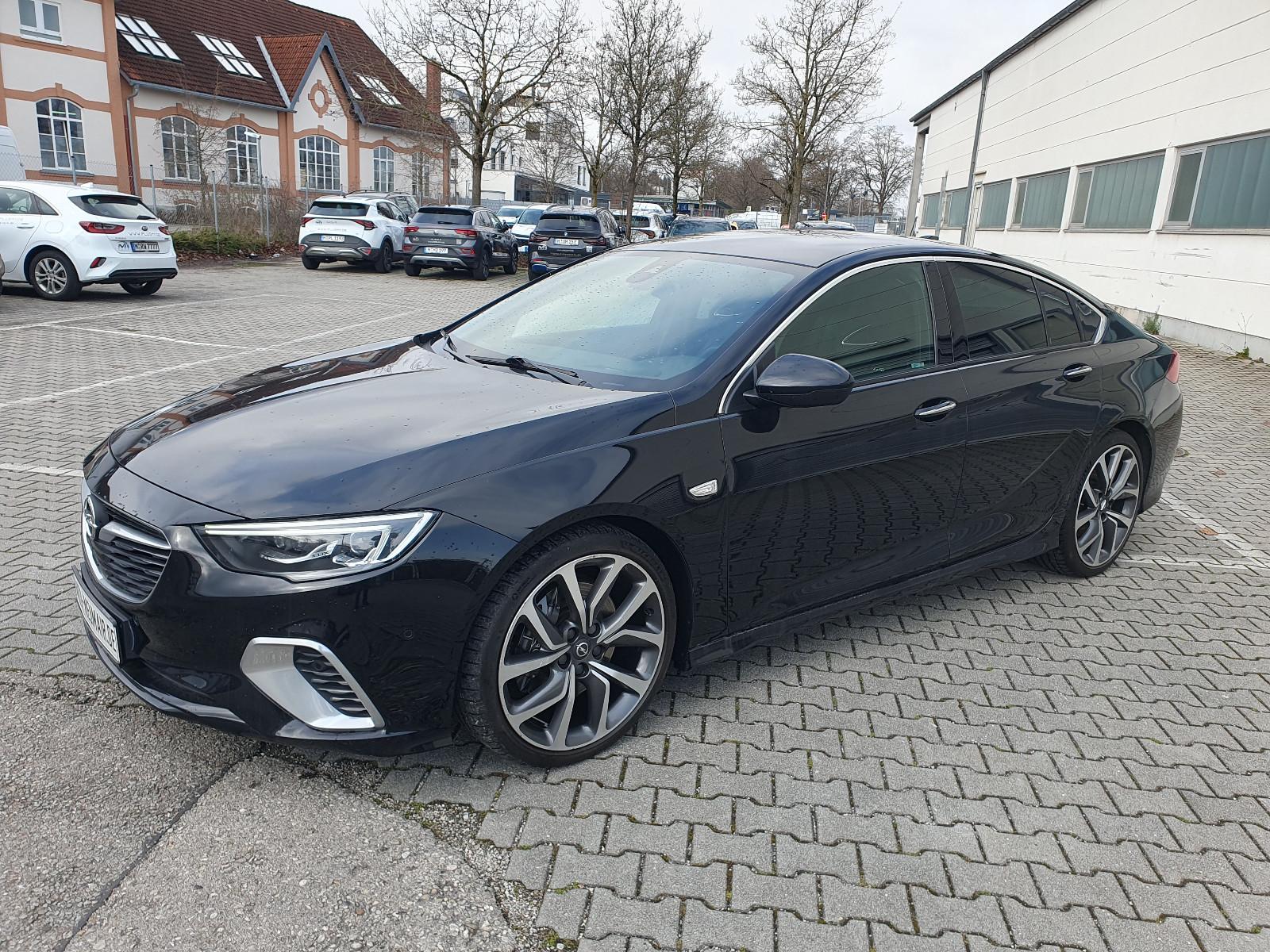 Opel Insignia 2.0 Turbo *GSI / 4x4 / Leder / Navi*
