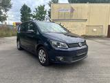 Volkswagen Touran Comfortline /AHK/  2 Hd. /TÜV Service NEU - Volkswagen Touran mit Benzin-Antrieb: Kombi