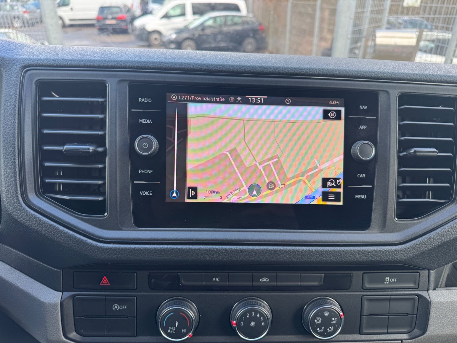 Fahrzeugabbildung Volkswagen Crafter Pritsche 35 lang Garantie 12.2027 Navi