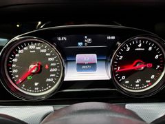 MERCEDES-BENZ E 200 T Avantgarde*LED*Navi*SHZ*Park-Assistent