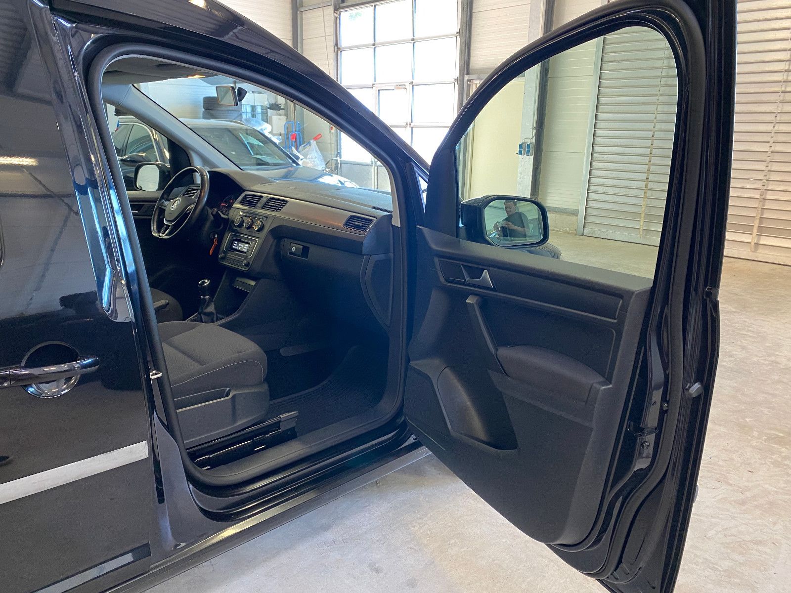 Fahrzeugabbildung Volkswagen Caddy 2.0 TDI Klimaautomatik PDC SHZ Tempomat