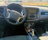 Mitsubishi Outlander 2.4 MIVEC PLUG-IN HYBRID 4WD Basis... - Mitsubishi Outlander Hybrid (/Elektro) Plug in mit Benzin-Antrieb
