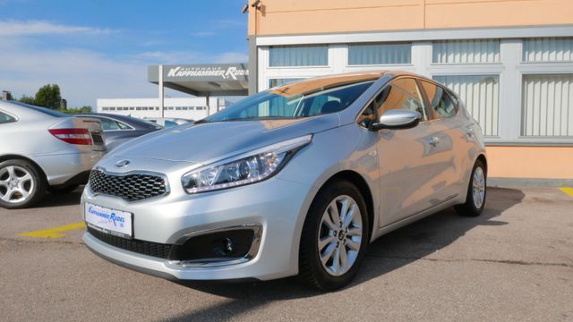 Kia Ceed UEFA/Kamera/Navi