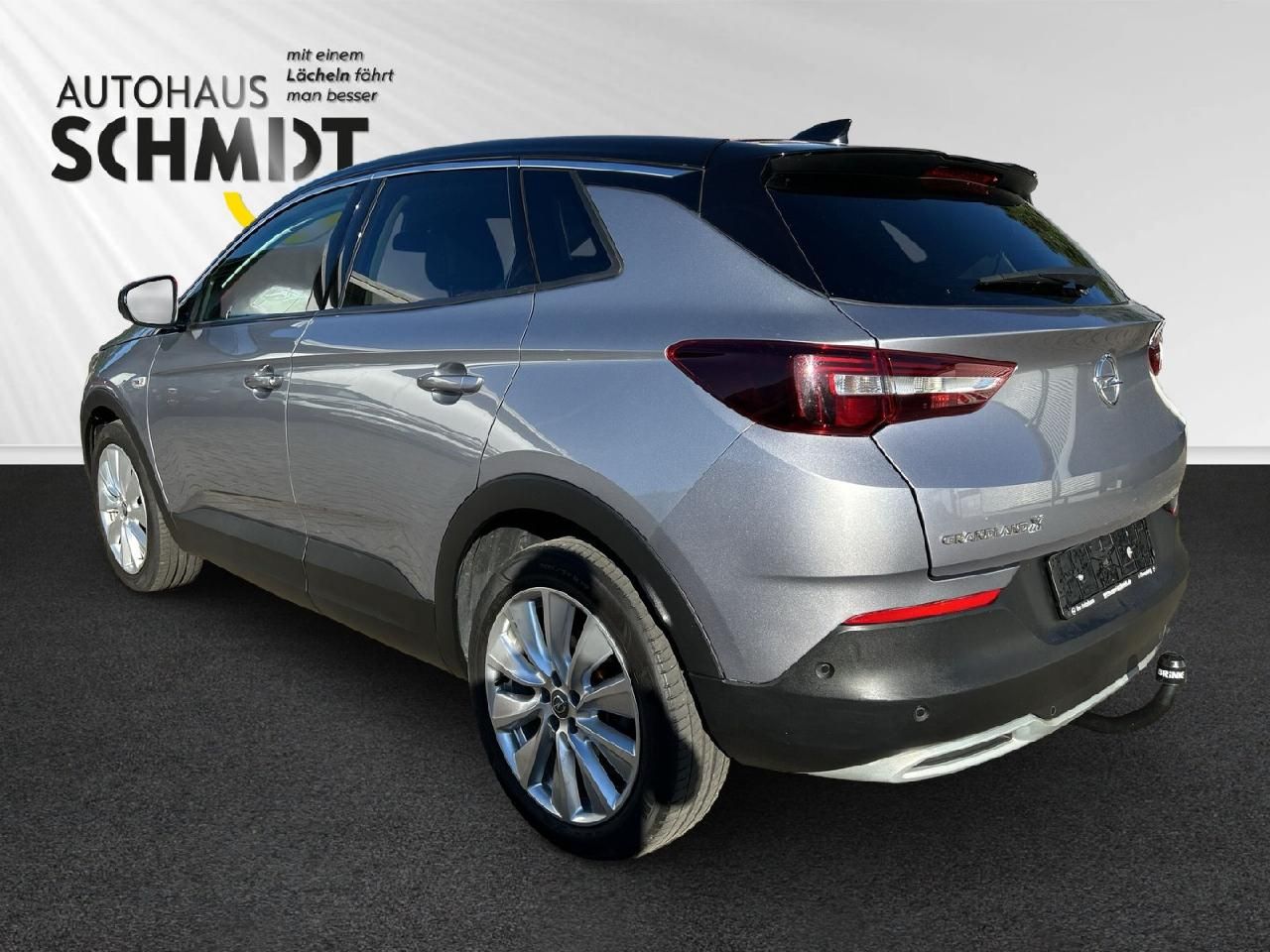 Fahrzeugabbildung Opel Grandland Ultimate 1.6 AT, AHK