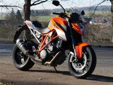 KTM 1290 Super Duke R - KTM NAKED BIKE