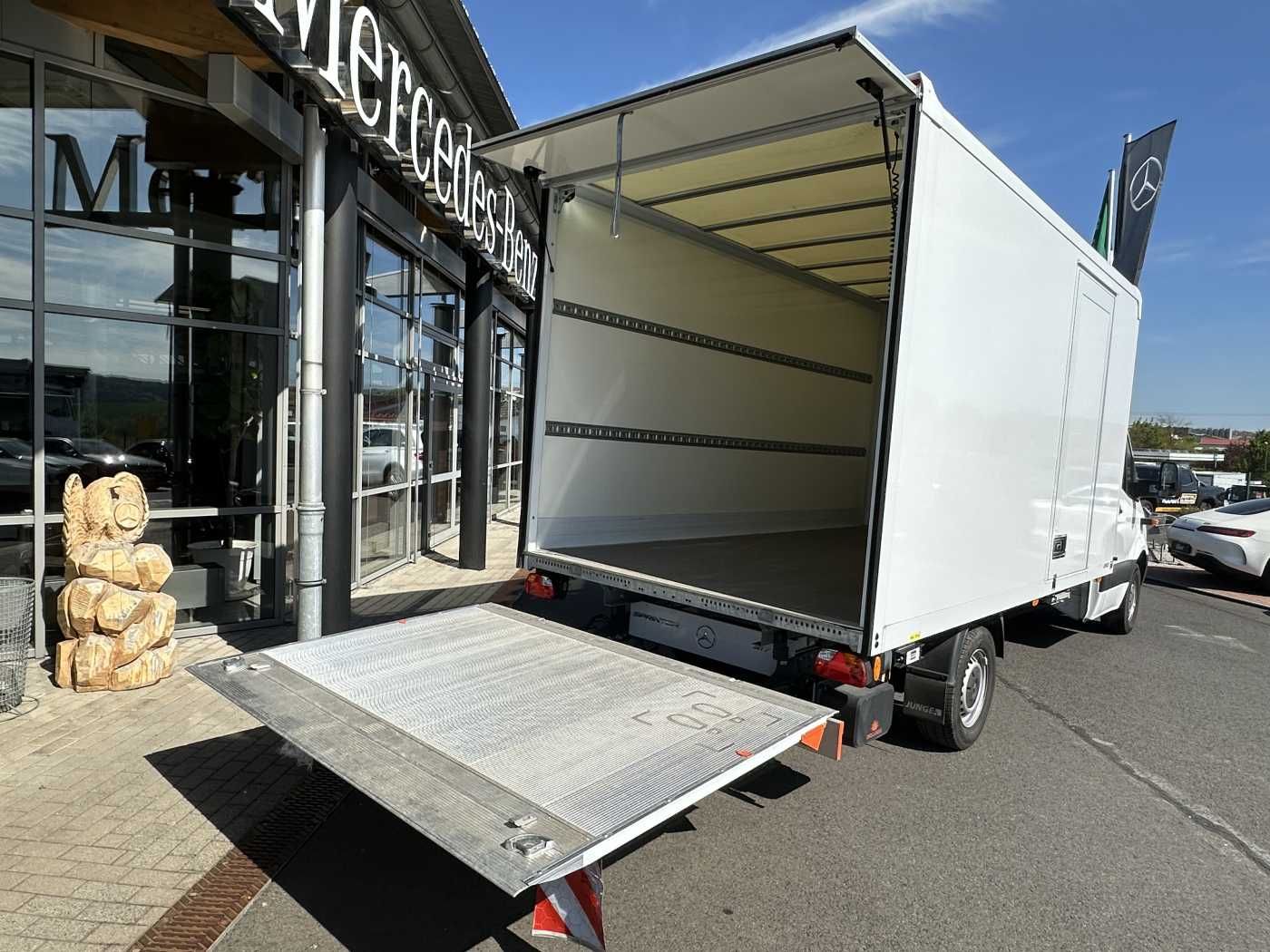 Fahrzeugabbildung Mercedes-Benz Sprinter 317 CDI Koffer LBW Schwing Klima Kamera