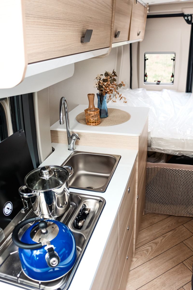 Fahrzeugabbildung Chausson Van First Line V594L Dörr Black-Edition exklusiv