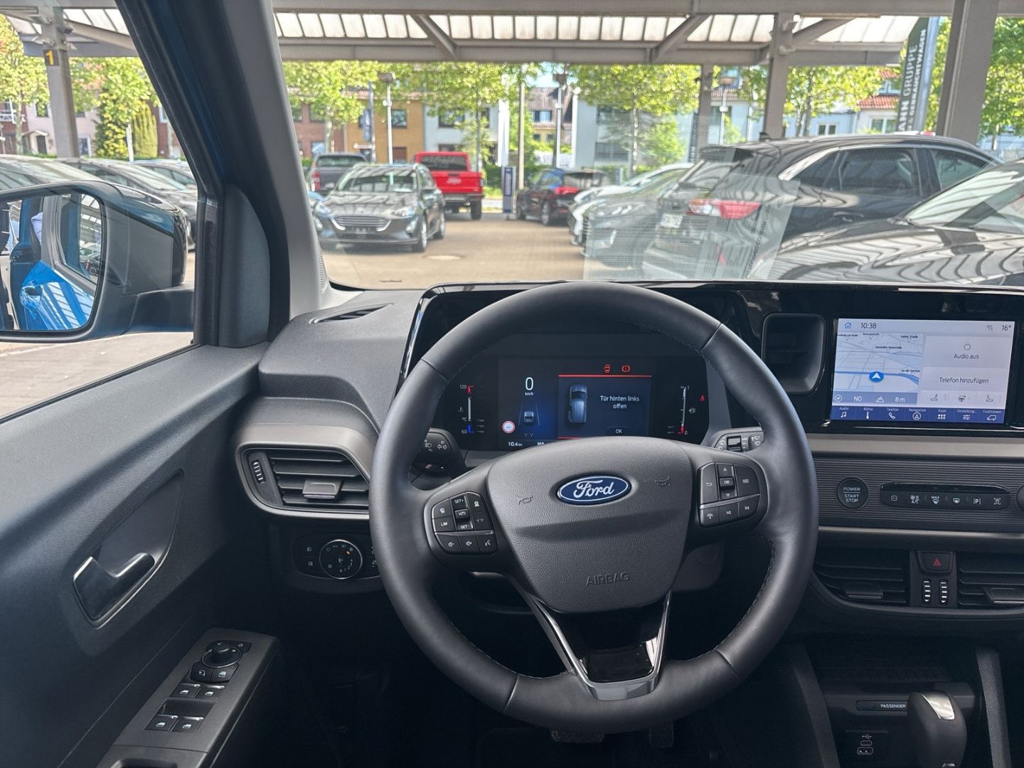 Fahrzeugabbildung Ford Tourneo Courier Titanium Navi ACC Klimaautom Len