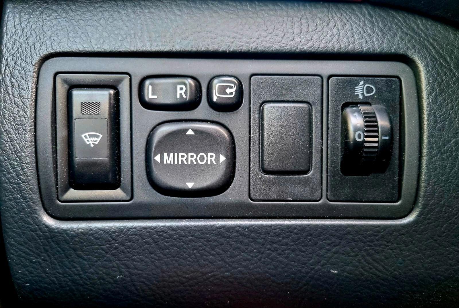 Toyota Avensis 2004 — engine 147 HP (108kW)