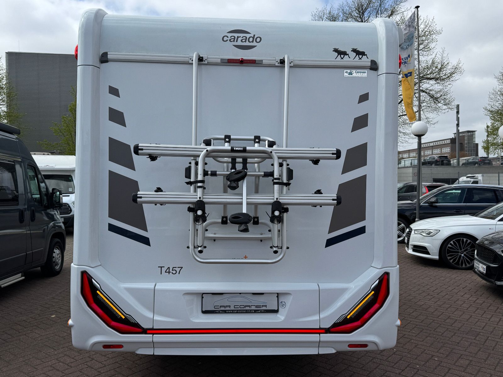 Fahrzeugabbildung Carado T 457 Pro + HYDRAULISCHE HUBSTÜTZEN LUFTFEDERUNG