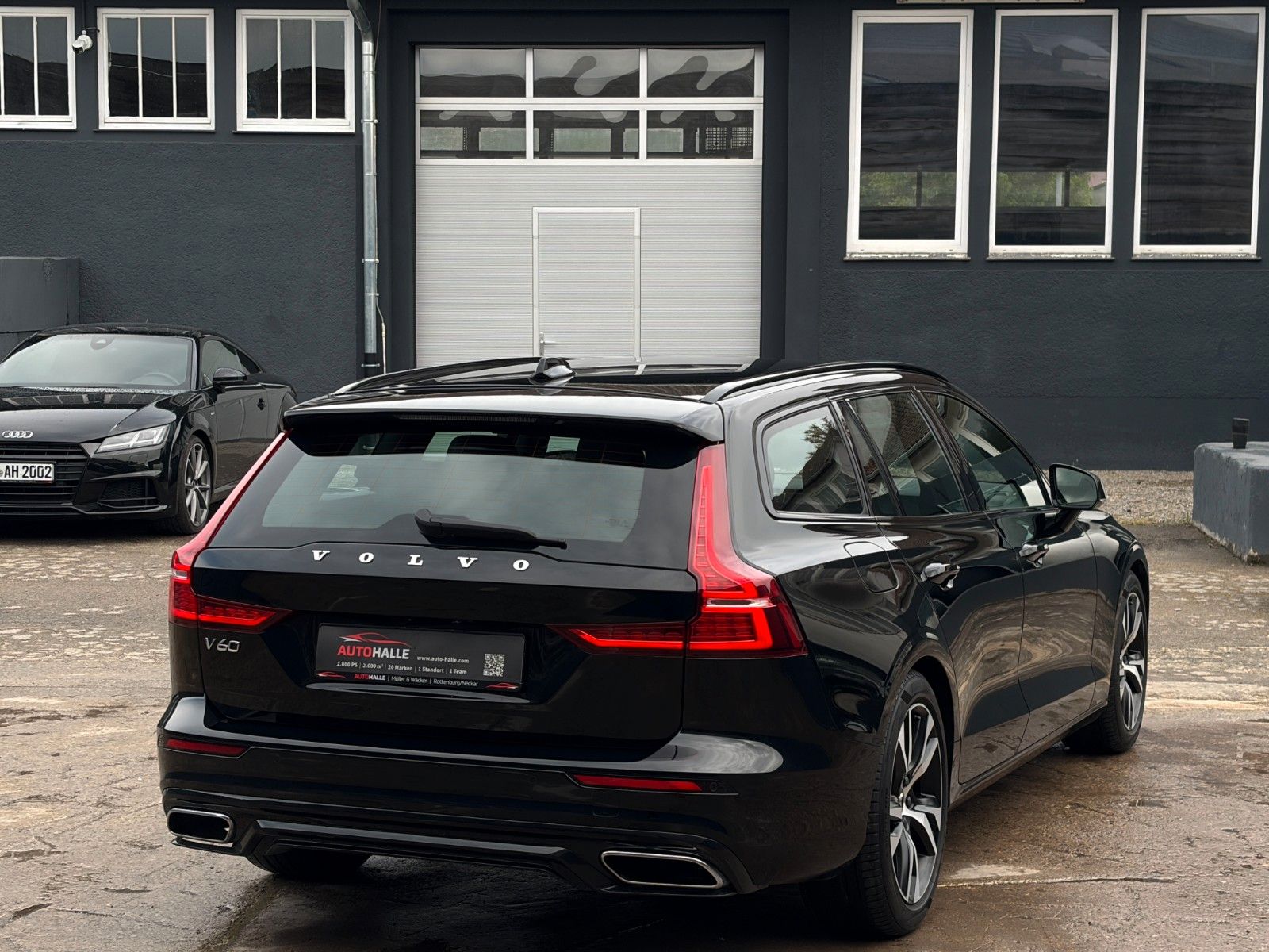 Fahrzeugabbildung Volvo V60 AWD R-Design ACC ProH&K 360° LED CarPl. Memo