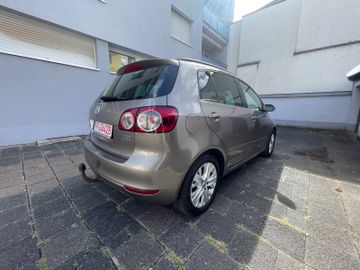 Volkswagen Golf - 5