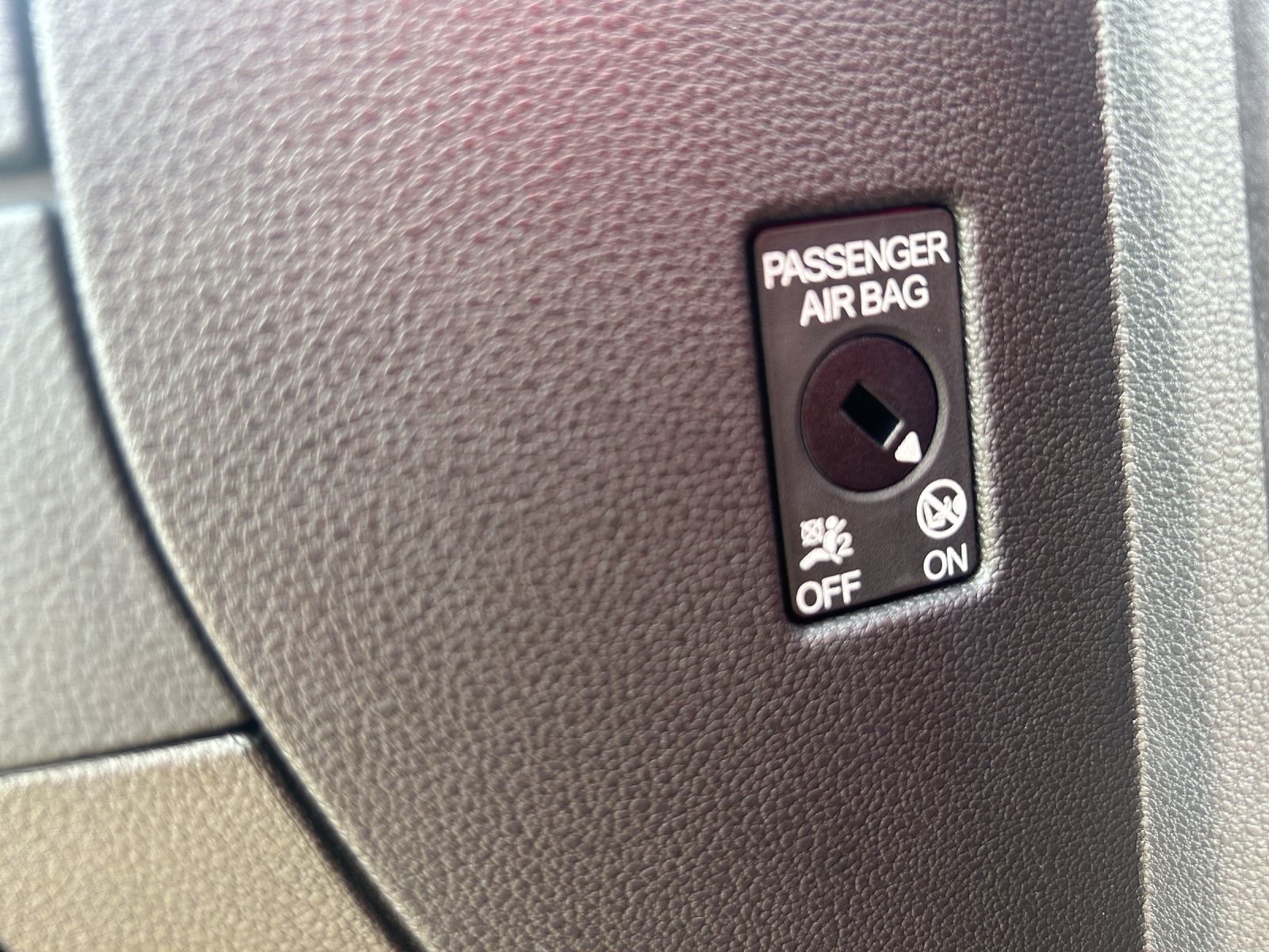 Fahrzeugabbildung SKODA Karoq 1.5 TSI Balance AHK Standh. ASG