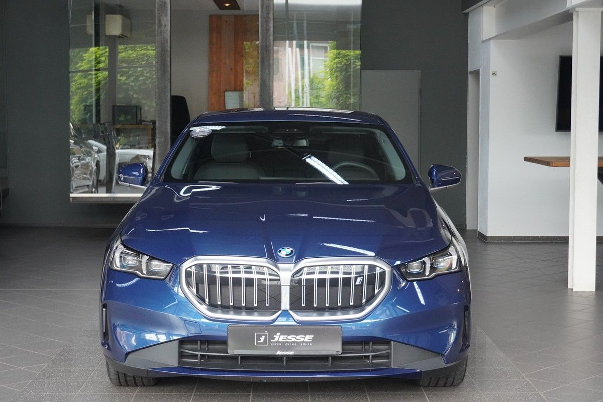 BMW i5 eDrive40 Lim. HUD Driving-Assistant Prof. 360 foto 2