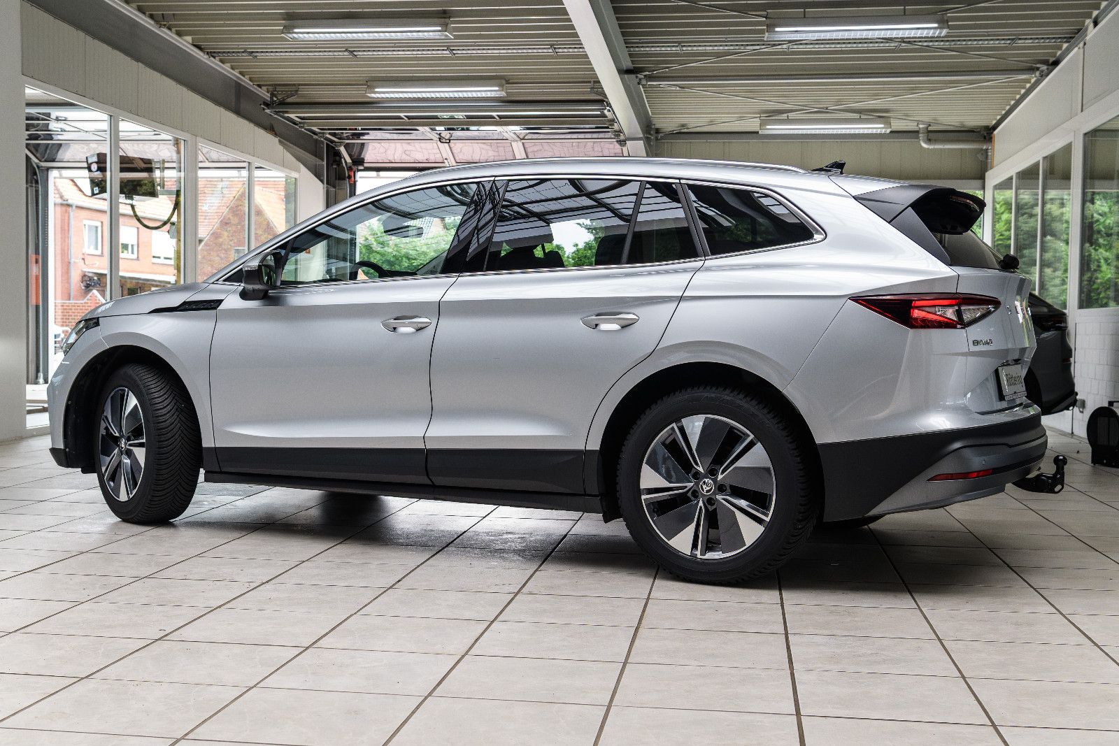 Fahrzeugabbildung SKODA Enyaq 85 x Loft AHK/4x4/RFK/LED