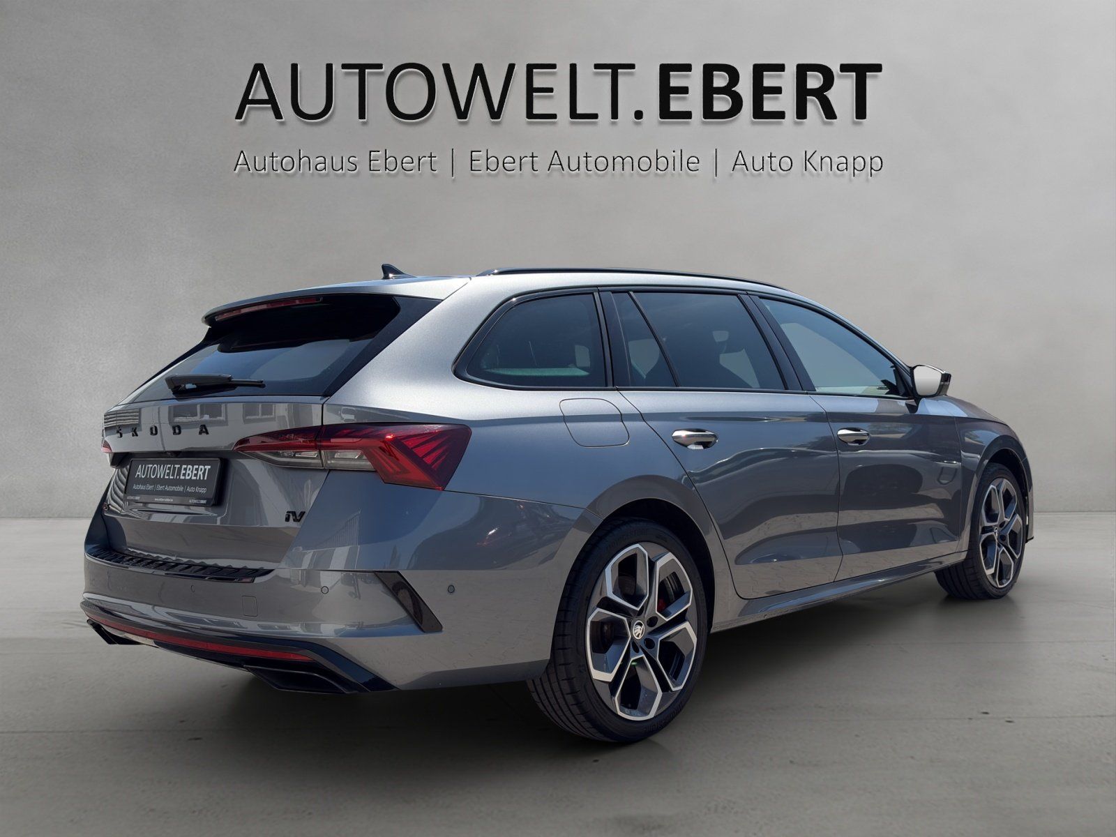 Fahrzeugabbildung SKODA Octavia Combi 1.4 TSI iV RS/PANO/AHK/CANTON/360°