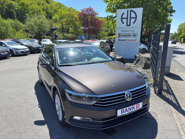 Volkswagen Passat Highline 4Motion*T-WINKEL*NAVI*8-FACH*PDC