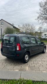 Dacia Logan MCV Kombi Laureate 1,6 16V 7-Sitzer Klima - Dacia Logan: 1.6