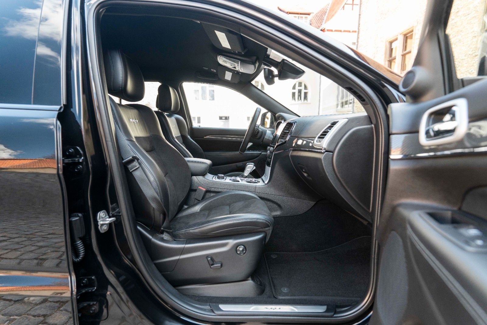 Fahrzeugabbildung Jeep Grand Cherokee 6.4l V8 HEMI SRT LPG ACC KAM