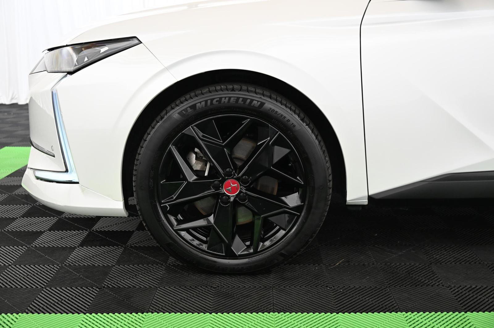 DS Automobiles DS4 1.6 E-Tense 225 Performance UVP 50.000 EUR