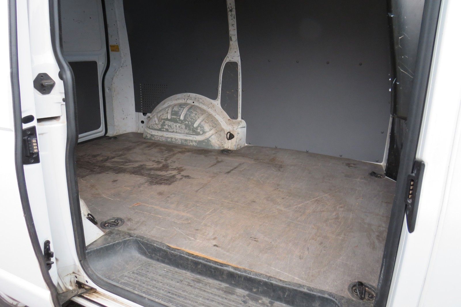 Fahrzeugabbildung Volkswagen T6 Kasten TDI KURZ KLAPPE KLIMA PDC TELVOR 1.HD