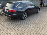 Mercedes-Benz E 400 4MATIC T AMG Line Autom. AMG Line - Mercedes-Benz E 400 von privat