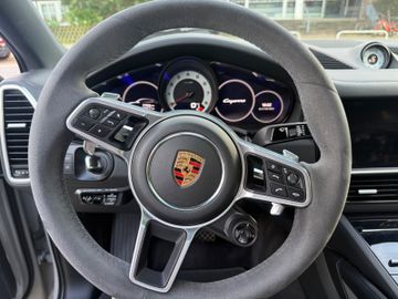 Porsche Cayenne - 6