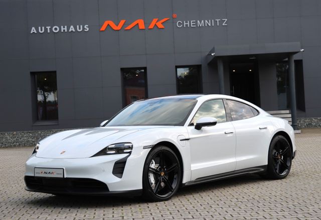 PORSCHE Taycan Sport-Design Chrono 2xDisplay Bose 21''