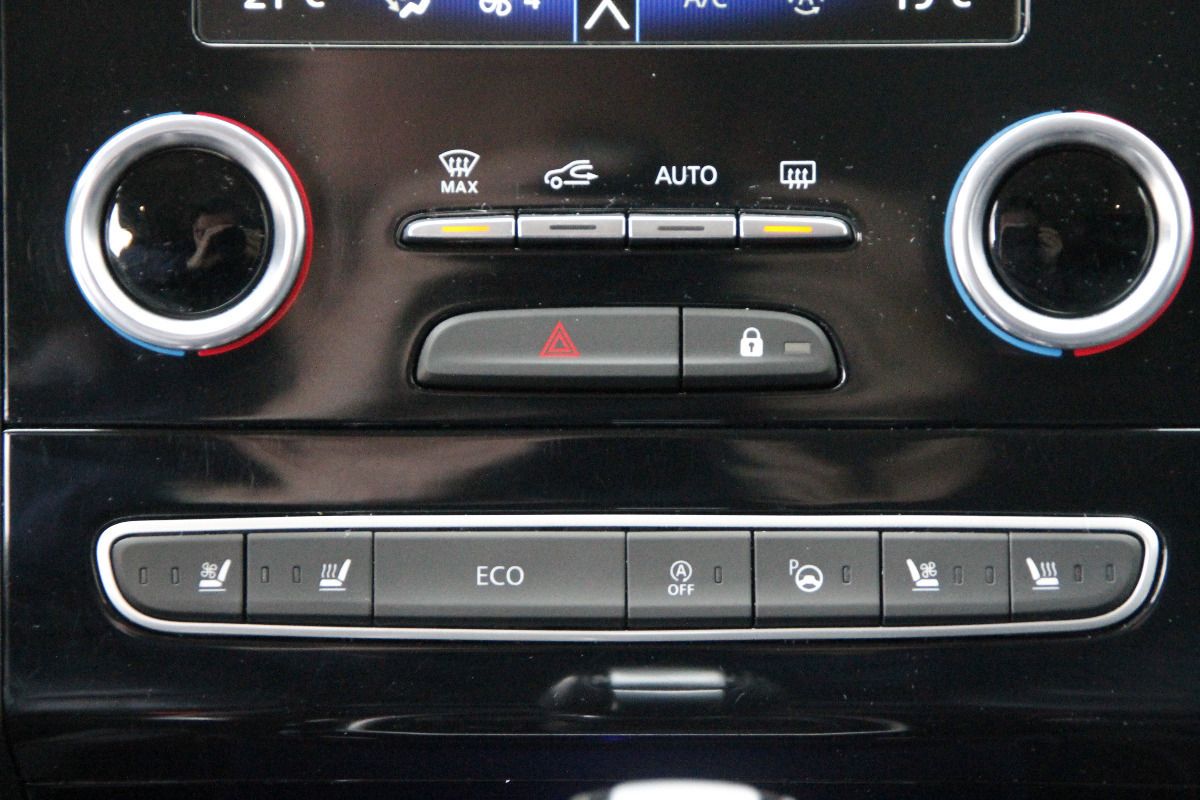 Fahrzeugabbildung Renault Koleos INITIALE PARIS BLUE dCi 185 4WD X-tronic