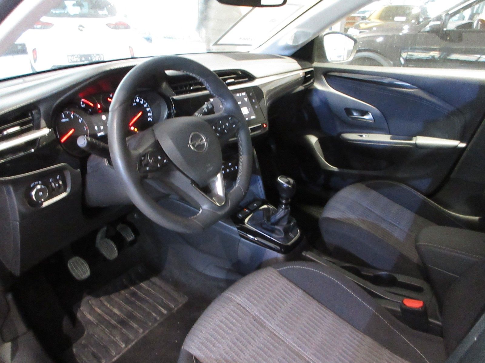 Fahrzeugabbildung Opel Corsa 1.2 T Elegance LED/NAVI/PDC/ALU/TEMPO