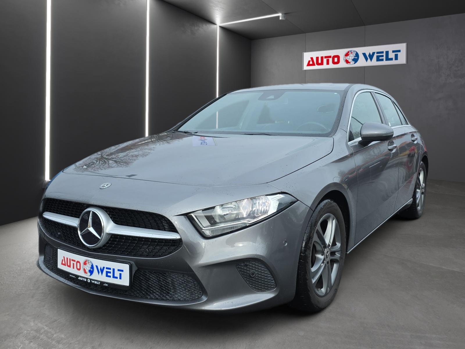 Mercedes-Benz A200 Automatik Navi Sitzheizung Tempomat PDC