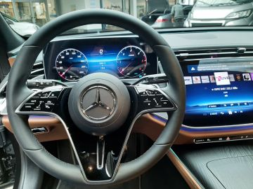 Mercedes E 220 - 7