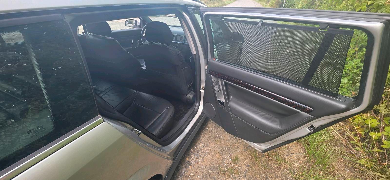 Opel Vectra 2004 — rear view