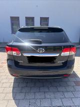Toyota Avensis Combi 2,2-l-D-4D Automatik Executive... - Toyota Avensis mit Diesel-Antrieb: Kombi, Automatik