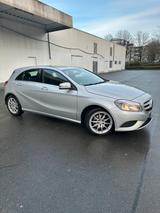 Mercedes-Benz Mercedes A200 Automatik, vieles Neu - Mercedes-Benz A 200 in Bielefeld