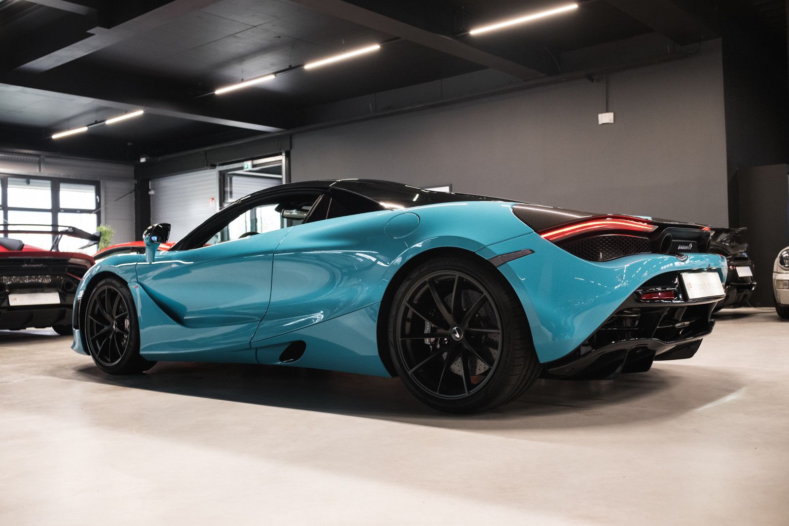 Fahrzeugabbildung McLaren 720S-B&W-McLaren Performance Plus Pack-Steuer!