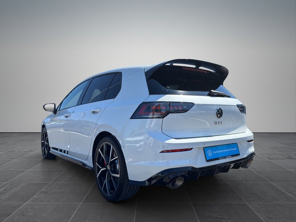 Volkswagen Golf VIII Lim. 2.0 TSI GTI Clubsport AKRAPOVIC foto 2