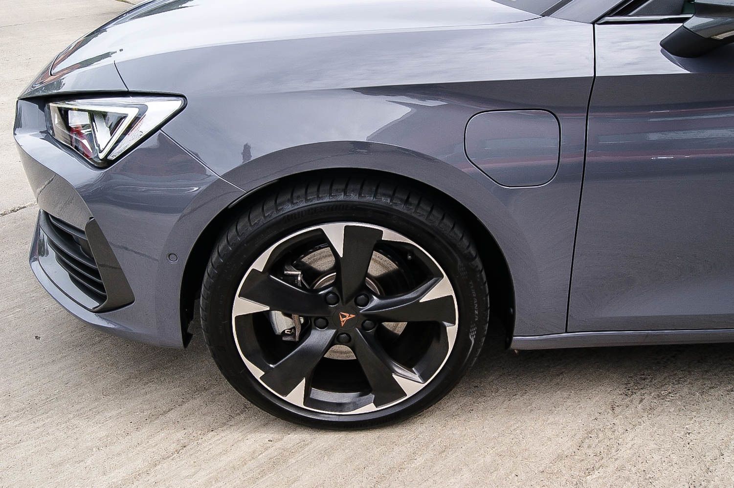 Fahrzeugabbildung CUPRA Leon Sportstourer e-Hybrid PANORAMA CARPLAY ACC