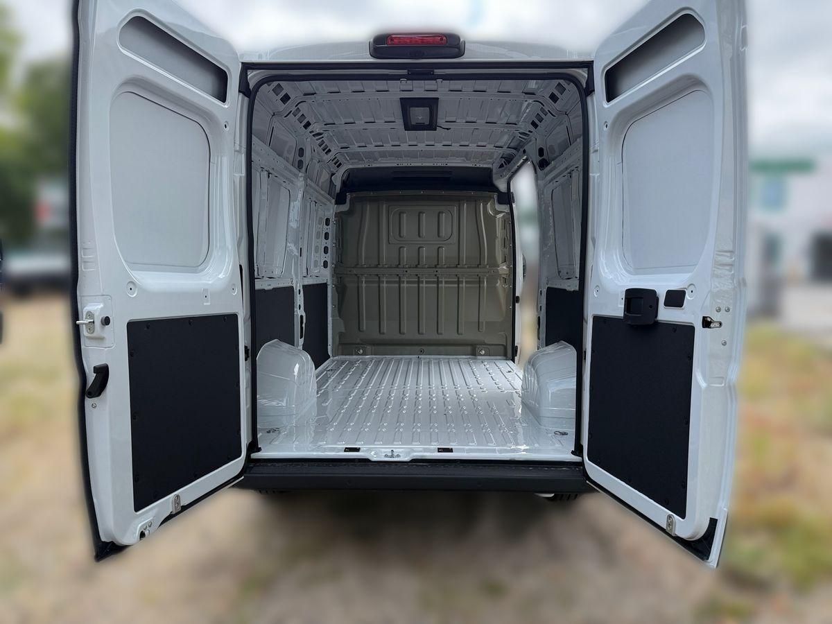 Fahrzeugabbildung Opel Movano 33 L2H2 140 Kastenwagen