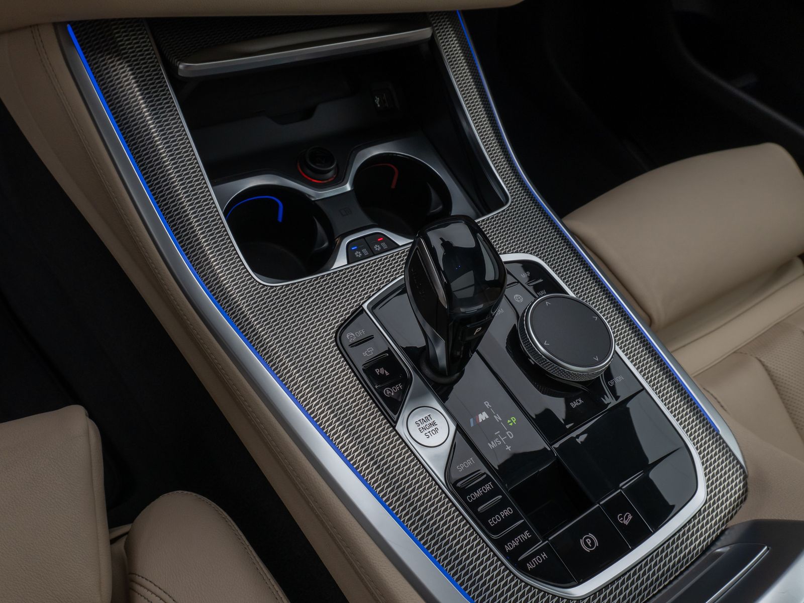Fahrzeugabbildung BMW X5 M50d Panoram Laser 360°HUD DAB H/K AHK DisplK