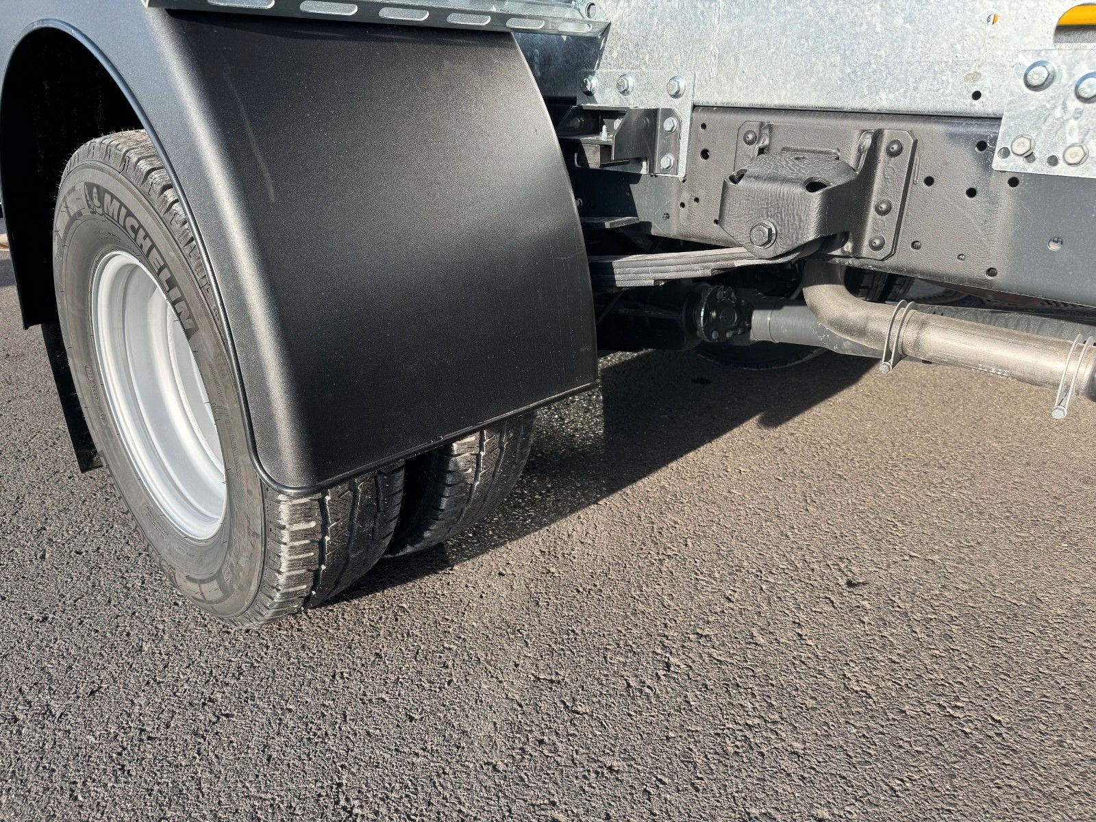 Fahrzeugabbildung Iveco Daily 70C18 H 3.0L *R3.750mm*AHK*Sperre*Standh*