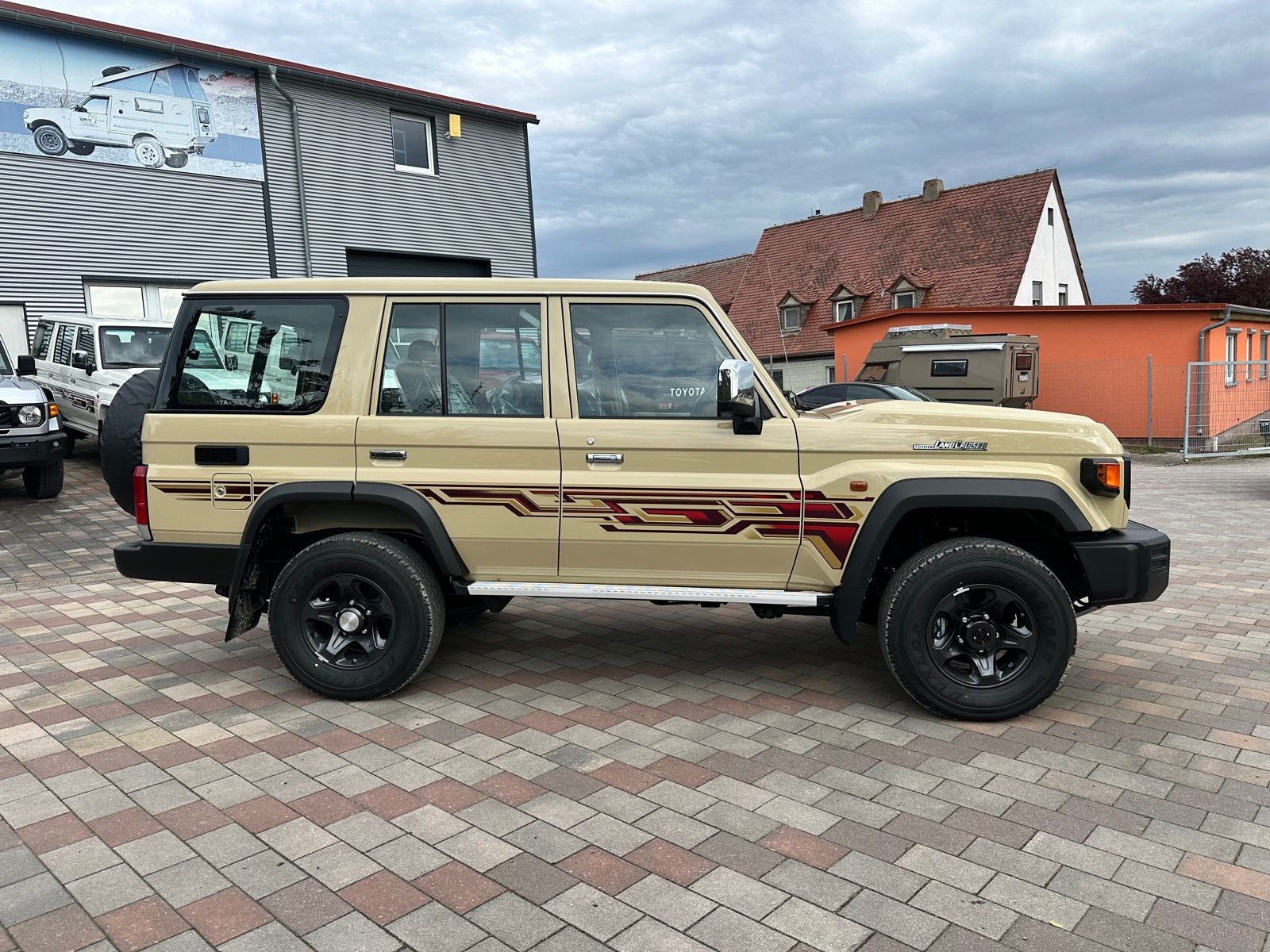 Toyota Land Cruiser GRJ 76 VX Facelift 2025 imagem 3